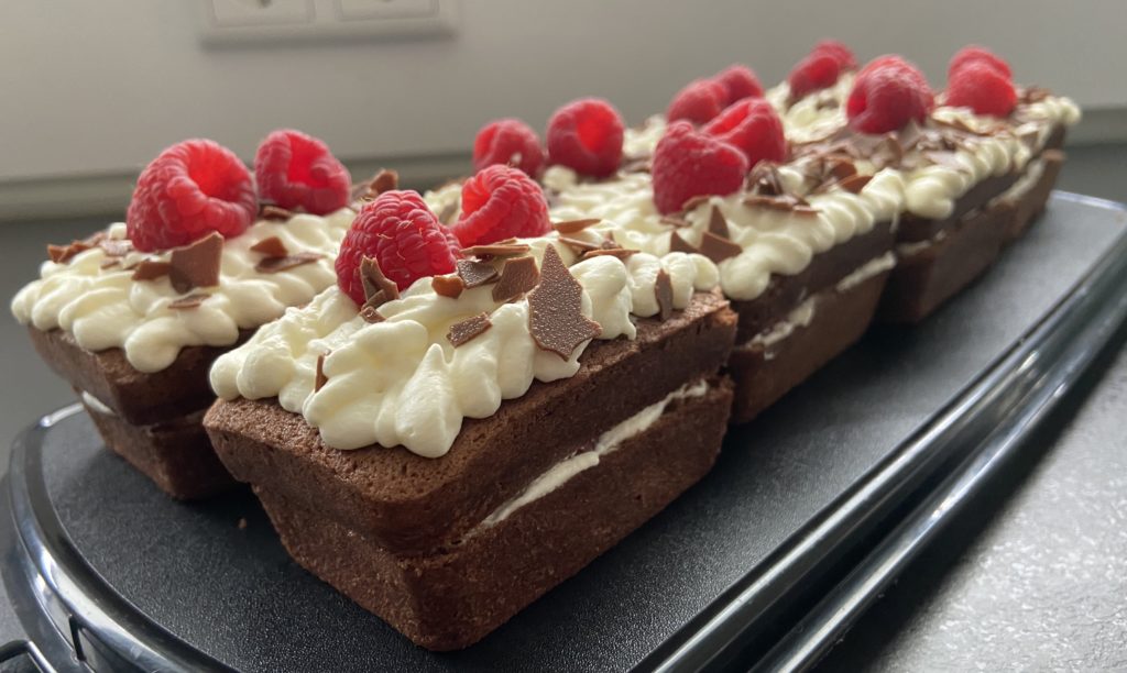 Himbeer-Sahne-Mini-Küchlein - Anni mit Pampered Chef